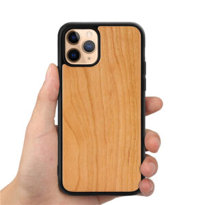 dřevěný kryt na iphone 